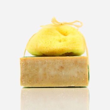 Απολεπιστικό σαπούνι με έλαιο αβοκάντο και τριμμένο αμύγδαλο και σφουγγάρι Καλύμνου για το πρόσωπο