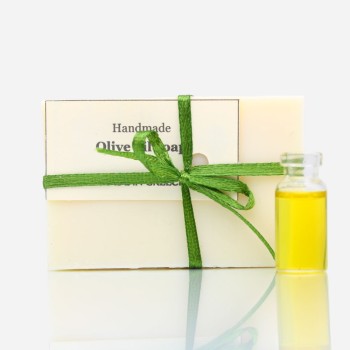 Αγνό σαπούνι ελαιολάδου με χειροποίητη βαμβακερή σαπουνοθήκη
