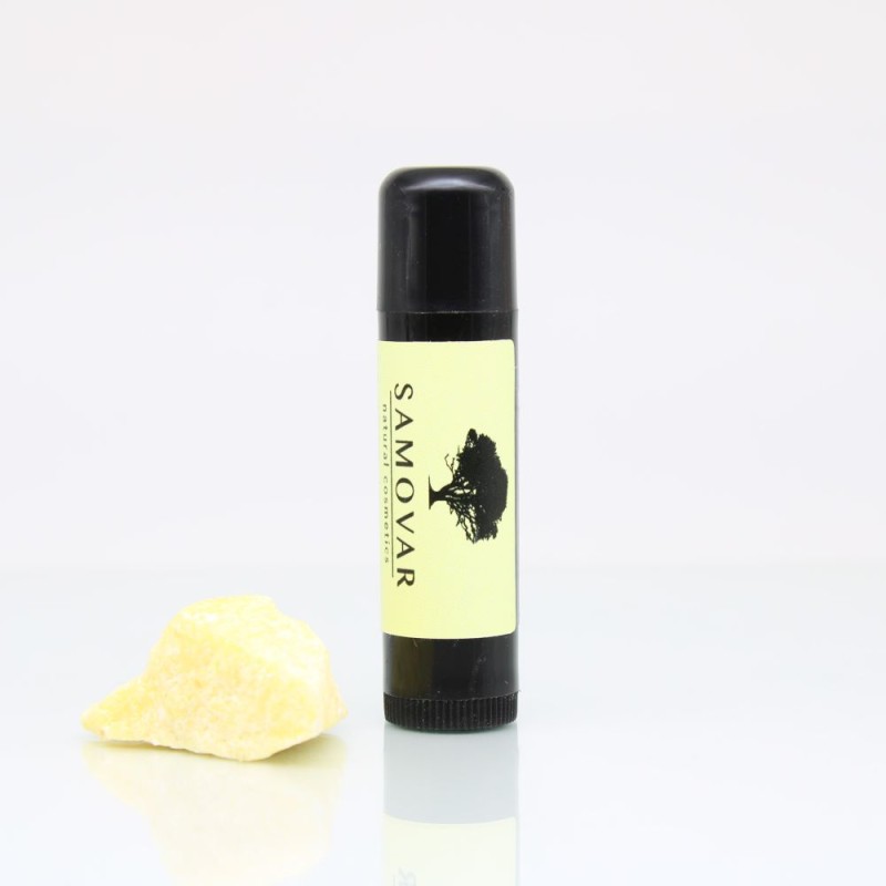 Lip balm stick με βούτυρα κακάο και καριτέ