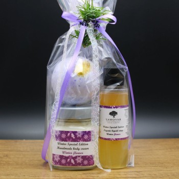 Σετ ενυδάτωσης και μπάνιου με άρωμα Winter flower σε συσκευασία δώρου