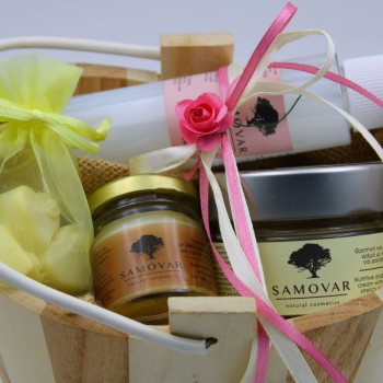 Δώρο με προϊόντα περιποίησης για νέα Μαμά