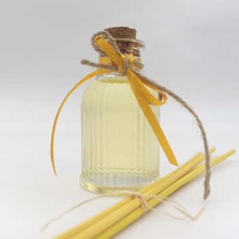 Αρωματικό χώρου με μπαμπού στικς και άρωμα γλυκιά ψημένη κολοκύθα